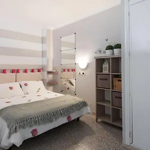  Apartamento Homeforguest Canteras Loft, 10 Steps To The España