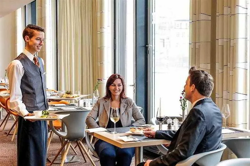 Novotel Berlin Mitte 4*,