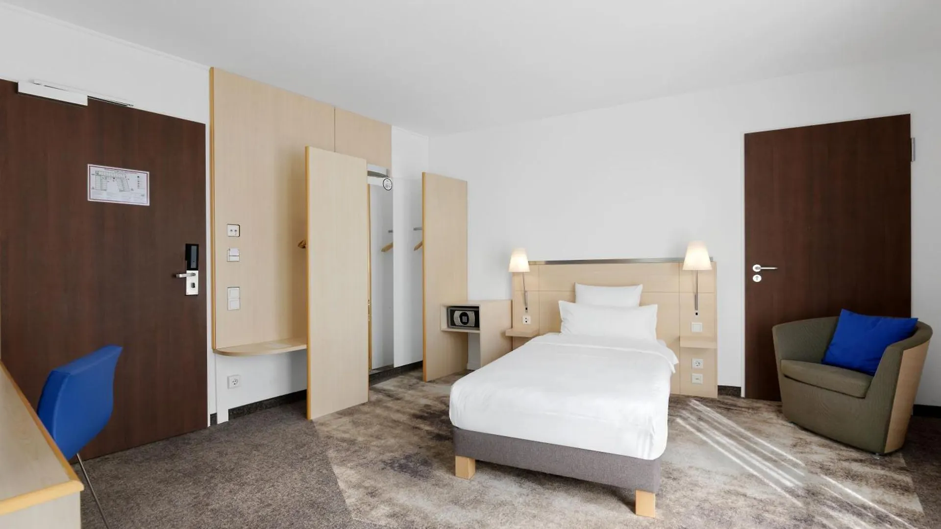 **** Hotel Novotel Berlin Mitte Niemcy
