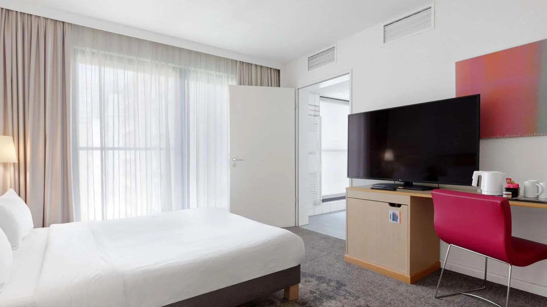 Novotel Berlin Mitte 4*,